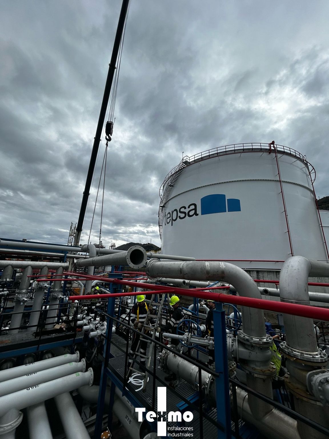 Proyecto de adaptación y montaje de tuberías en instalaciones de TEPSA